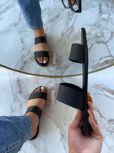Load image into Gallery viewer, Lucia Sandal- Black
