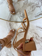Load image into Gallery viewer, Skye Heel- Tan
