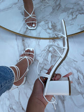 Load image into Gallery viewer, Leia Heel- White
