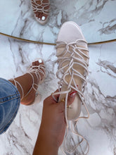 Load image into Gallery viewer, Zoya Platform- Nude

