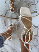 Load image into Gallery viewer, Skye Heel- White
