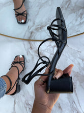Load image into Gallery viewer, Kai Heel- Black
