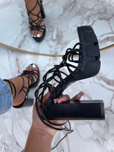Load image into Gallery viewer, Zoya Platform- Black
