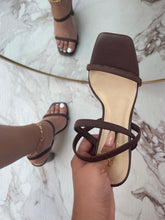 Load image into Gallery viewer, Clara Heel- Brown
