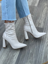 Load image into Gallery viewer, Harper Bootie- Off White
