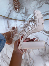 Load image into Gallery viewer, Zoya Platform- Nude
